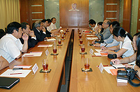 The delegation from Northwest Agriculture and Forestry University meets with the representatives of CUHK